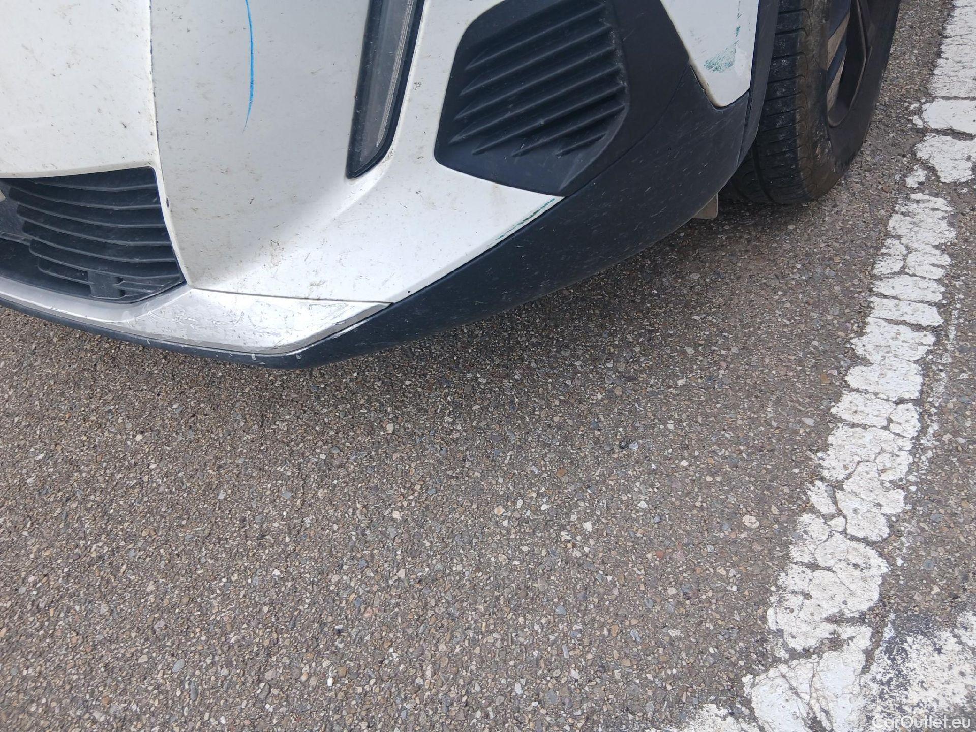  Peugeot  2008 PEUGEOT  / 2019 / 5P / todoterreno Allure BlueHDI 81kW (110CV) #15