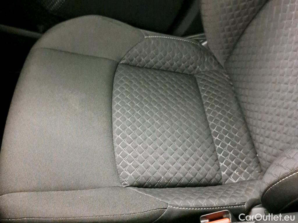  Toyota  C-HR TOYOTA  / 2019 / 5P / todoterreno 1.8 125H Active #6