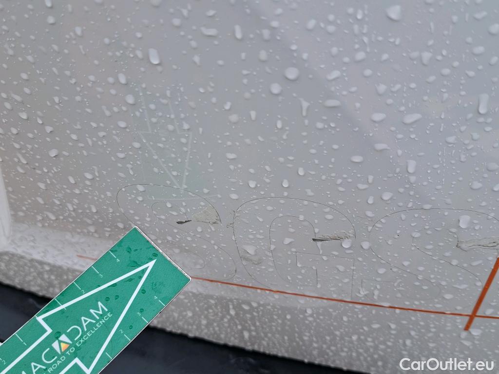  Peugeot  2008 PEUGEOT  / 2019 / 5P / todoterreno Allure BlueHDI 81kW (110CV) #4