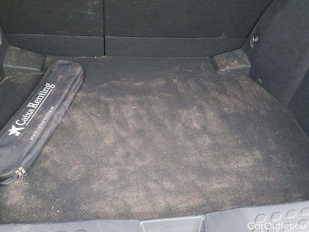  Toyota  C-HR TOYOTA  / 2019 / 5P / todoterreno 1.8 125H Advance #25