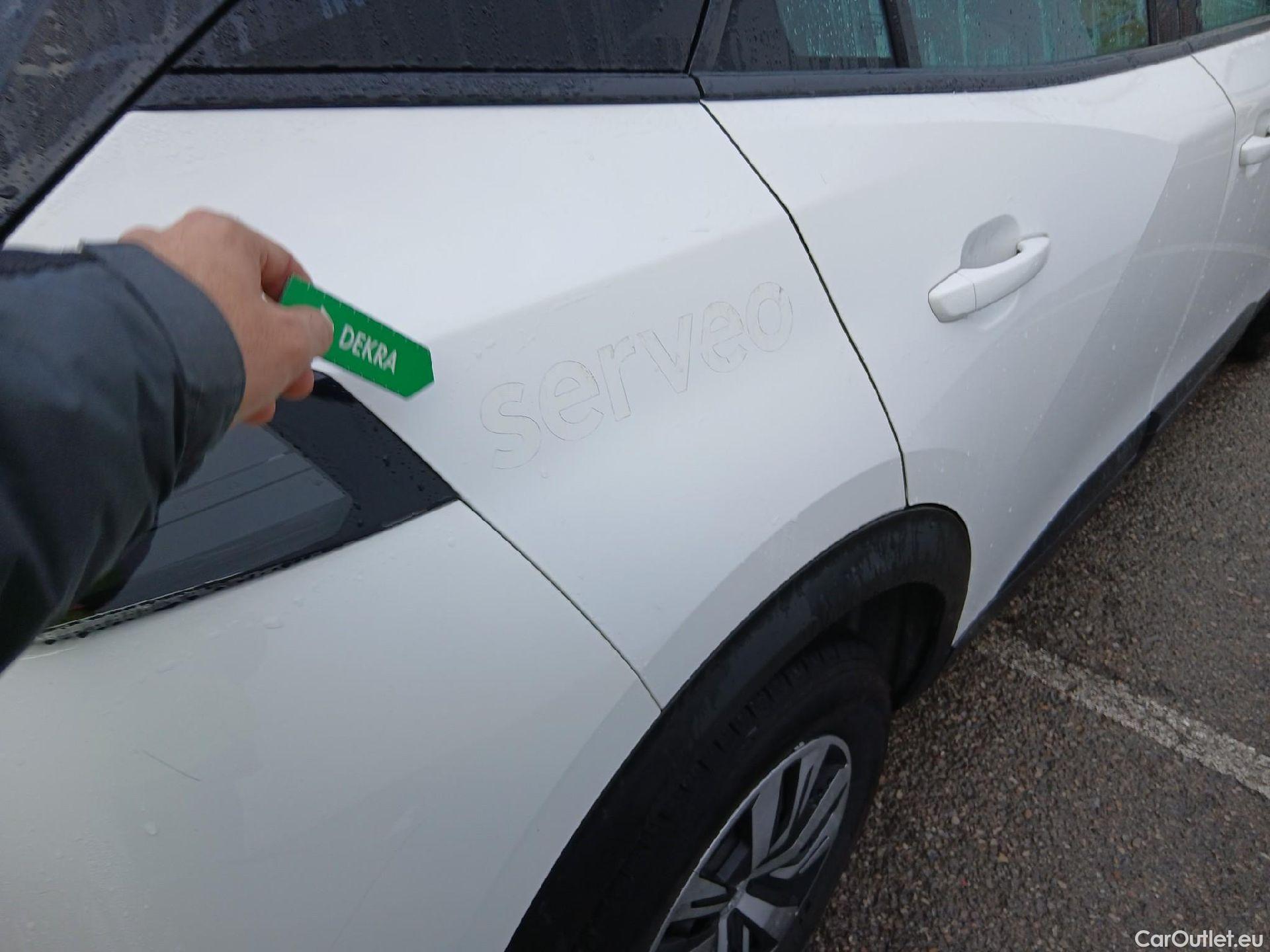  Peugeot  2008 PEUGEOT  / 2019 / 5P / todoterreno Active Puretech 100 S&S BVM6 #23