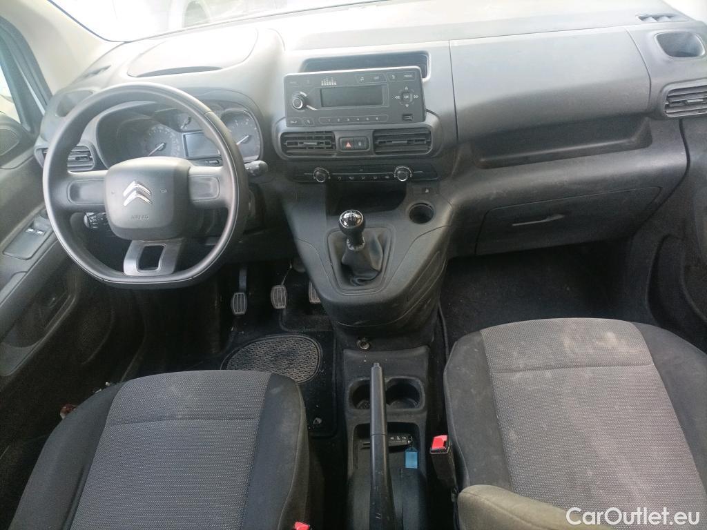  Citroen  Berlingo CITROEN  / 2018 / 4P / monovolumen compacto Talla M BlueHDi 100 S&S LIVE #18