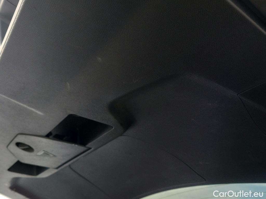  Peugeot  3008 PEUGEOT  / 2020 / 5P / todoterreno 1.5 BlueHDi 96kW S&S Allure Pack EAT8 #14