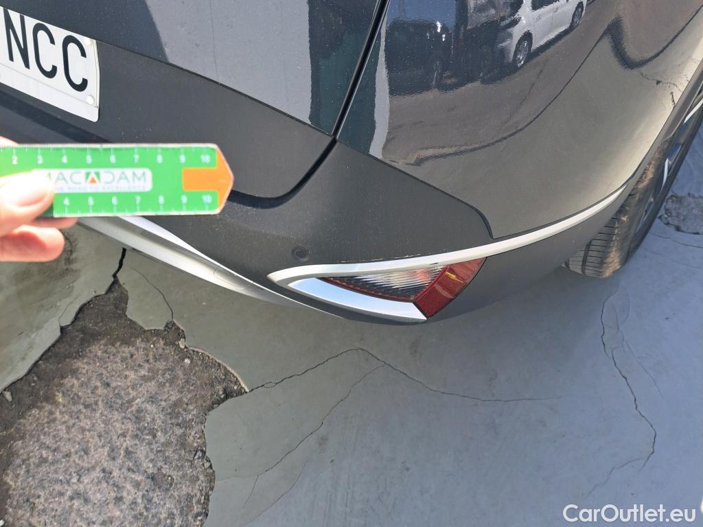  KIA  Sportage KIA  / 2022 / 5P / todoterreno 1.6 T-GDi MHEV 118kW (160CV) Drive 17