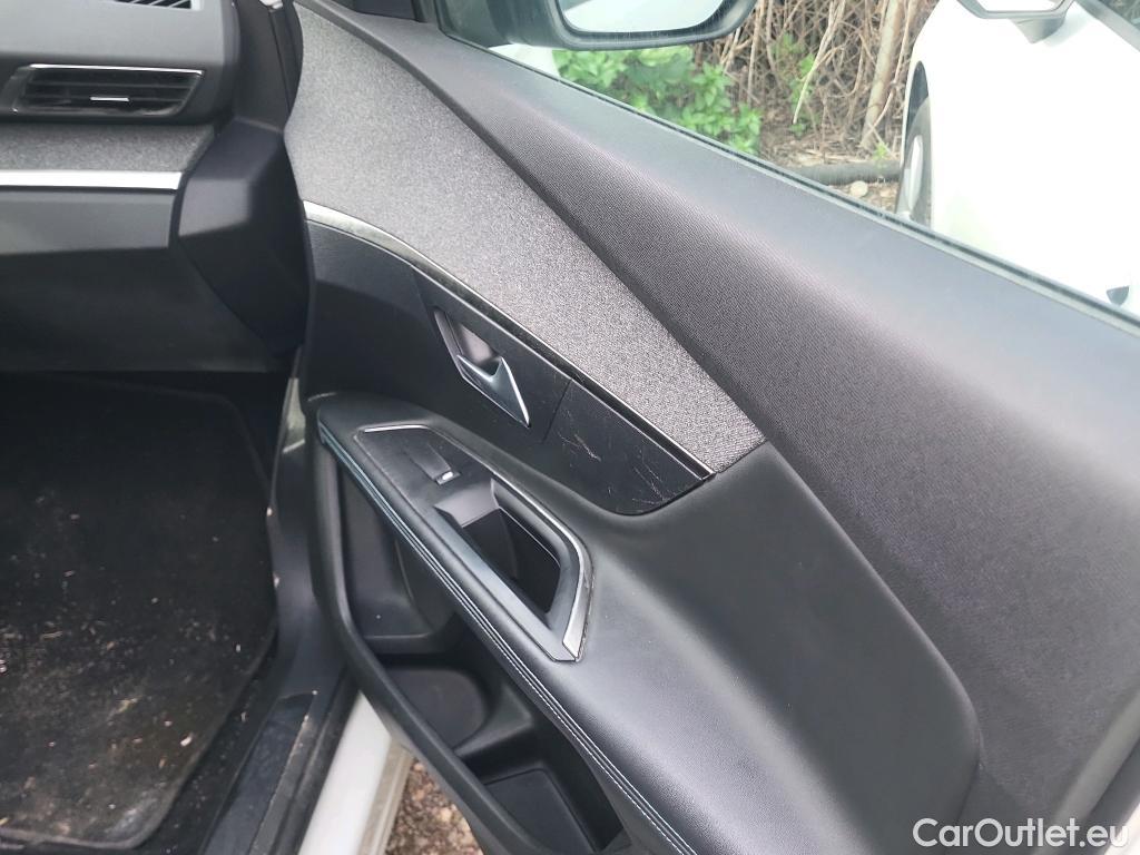  Peugeot  3008 PEUGEOT  / 2020 / 5P / todoterreno 1.5 BlueHDi 96kW S&S Allure Pack EAT8 #27