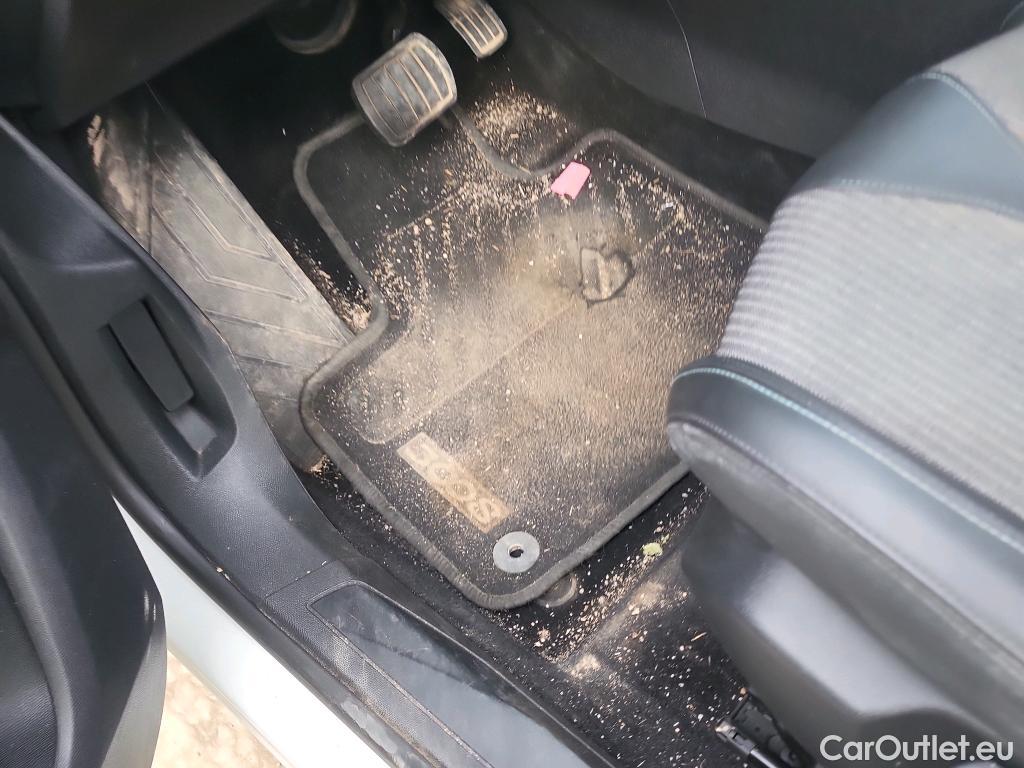  Peugeot  3008 PEUGEOT  / 2020 / 5P / todoterreno 1.5 BlueHDi 96kW S&S Allure Pack EAT8 #10