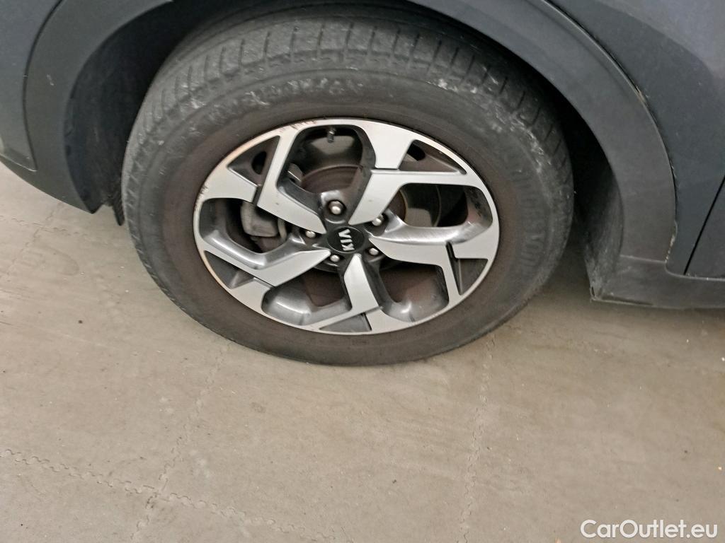  KIA  Sportage KIA  1.6MHEV Drive 100kW(136CV) 4x2(Crist Tintados) #5