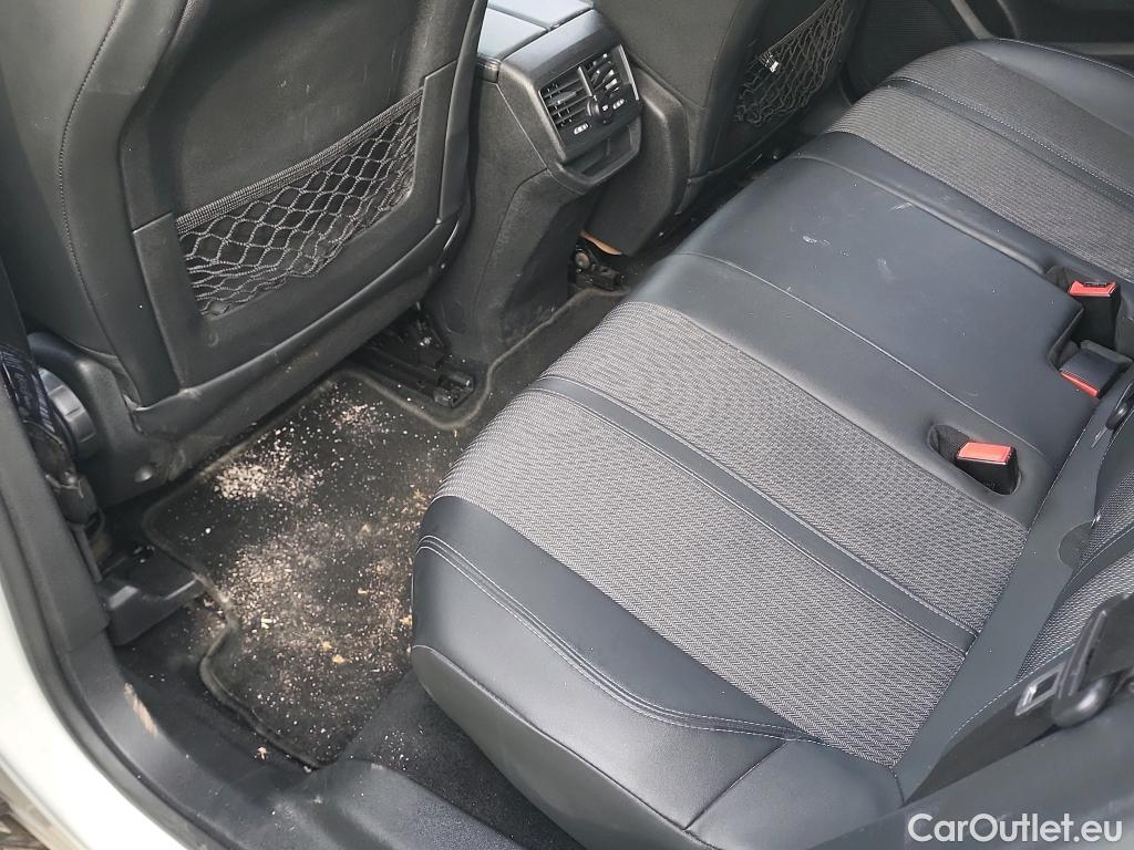  Peugeot  3008 PEUGEOT  / 2020 / 5P / todoterreno 1.5 BlueHDi 96kW S&S Allure Pack EAT8 #23