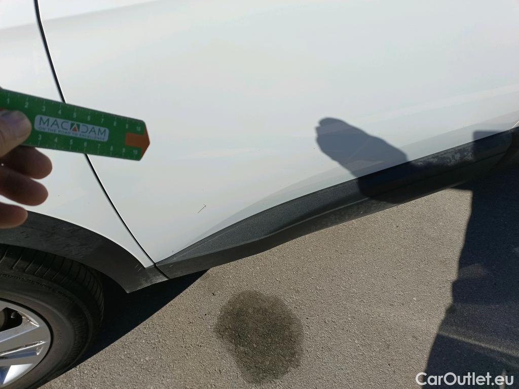  Peugeot  3008 PEUGEOT  / 2016 / 5P / todoterreno 1.5 BlueHDi 96kW (130CV) S&S Active (AC) #3