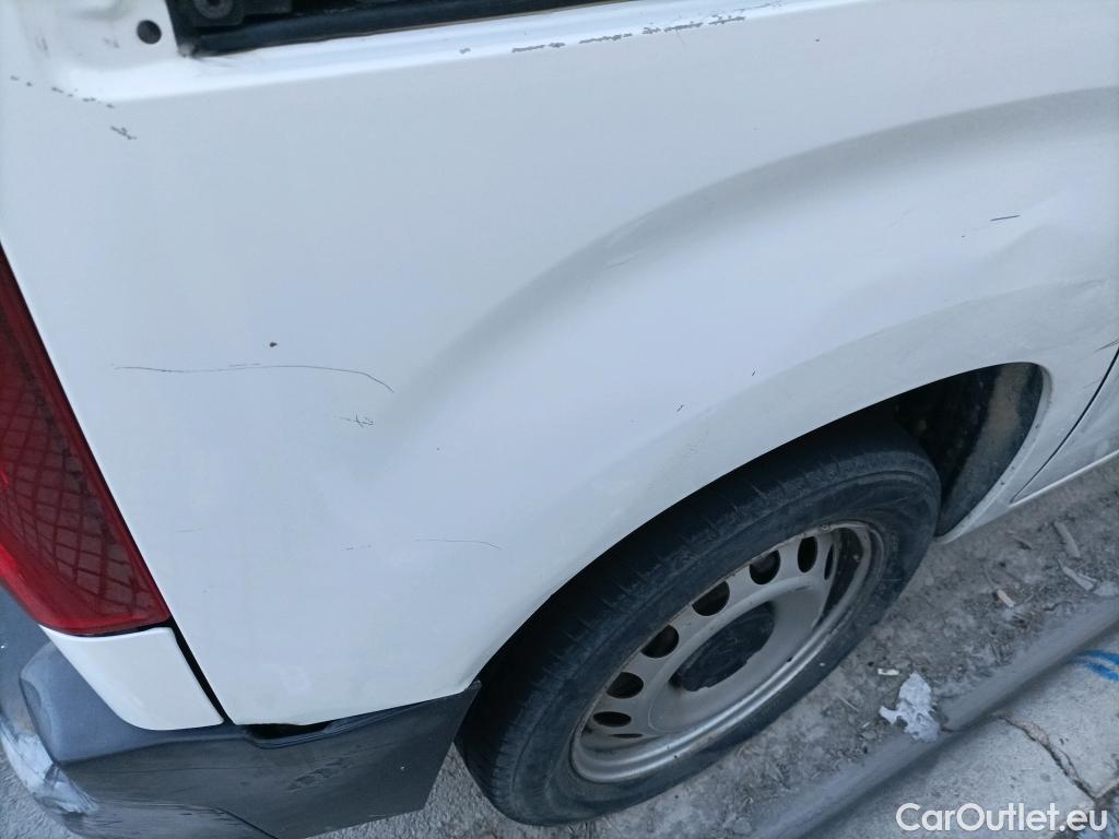  Citroen  Berlingo CITROEN  / 2018 / 4P / monovolumen compacto Talla M BlueHDi 100 S&S LIVE #9