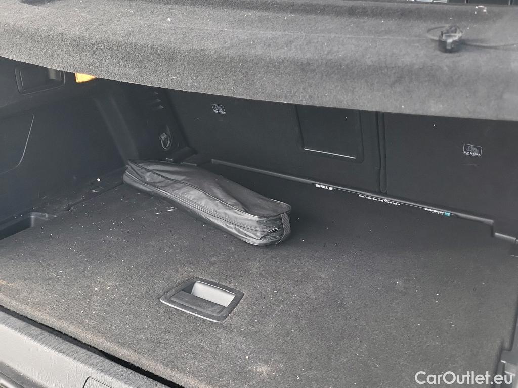  Peugeot  3008 PEUGEOT  / 2020 / 5P / todoterreno 1.5 BlueHDi 96kW S&S Allure Pack EAT8 #20