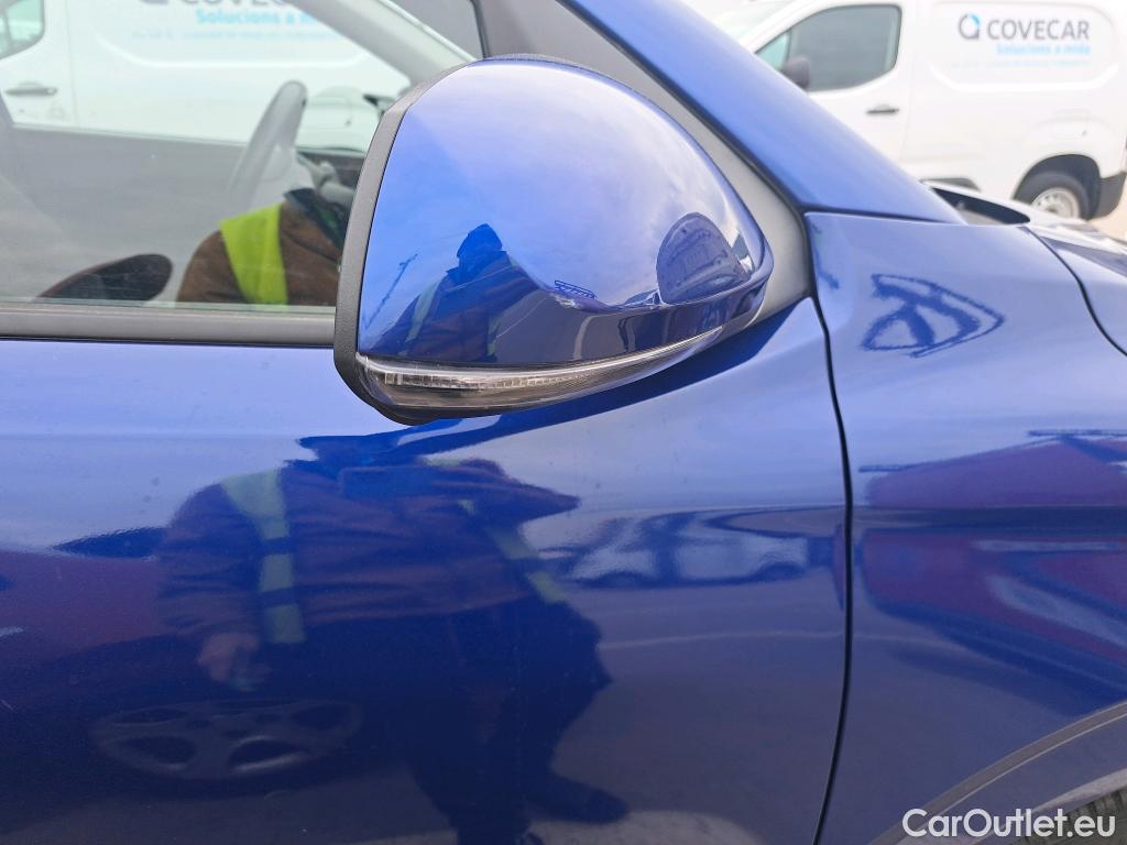  Hyundai  i10 HYUNDAI  / 2020 / 5P / berlina con portón 1.0 Klass #28