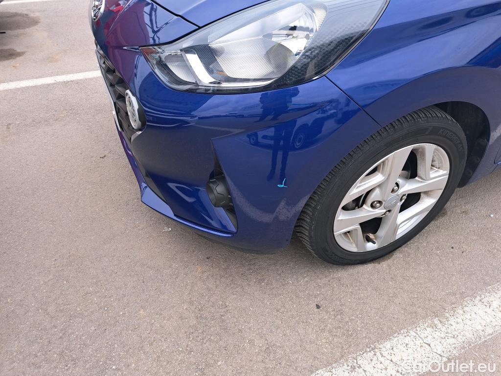  Hyundai  i10 HYUNDAI  / 2020 / 5P / berlina con portón 1.0 Klass #18