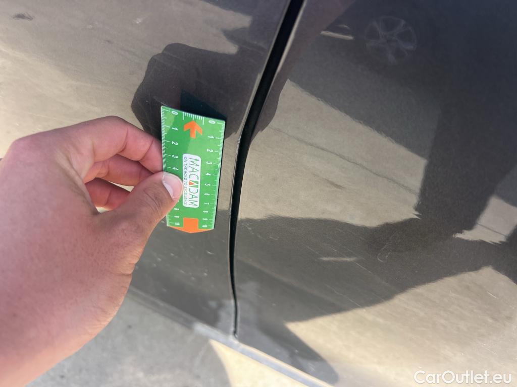  Peugeot  508 PEUGEOT  / 2018 / 5P / berlina con portón 5P Active Pack BlueHDi 130 S&S EAT8 (AC) #2