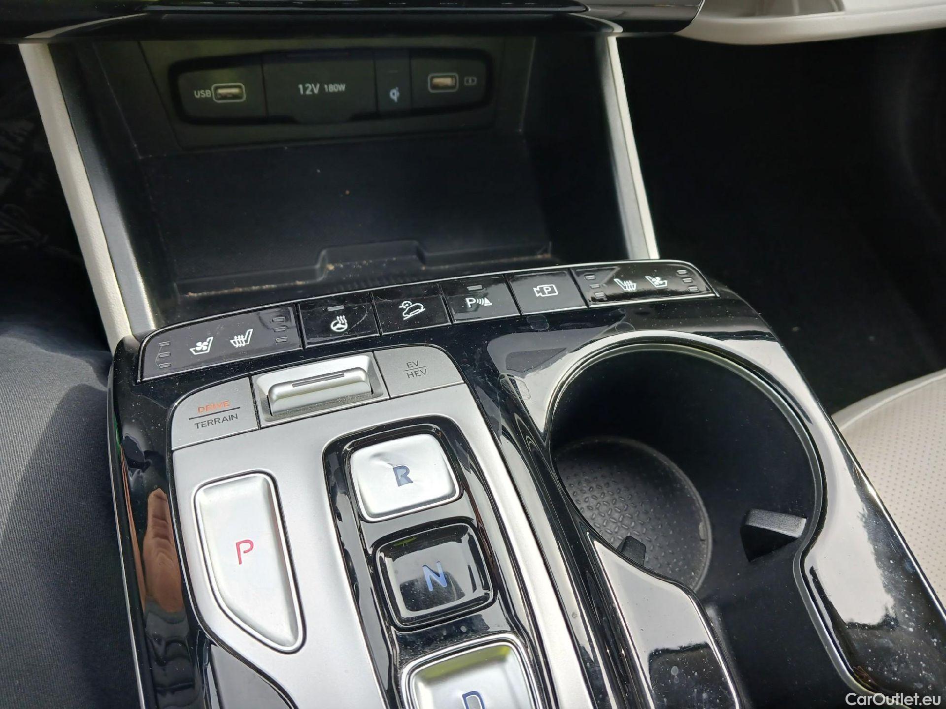  Hyundai  Tucson HYUNDAI  / 2020 / 5P / todoterreno 1.6 TGDI PHEV 195kW Style Auto 4x4 #30