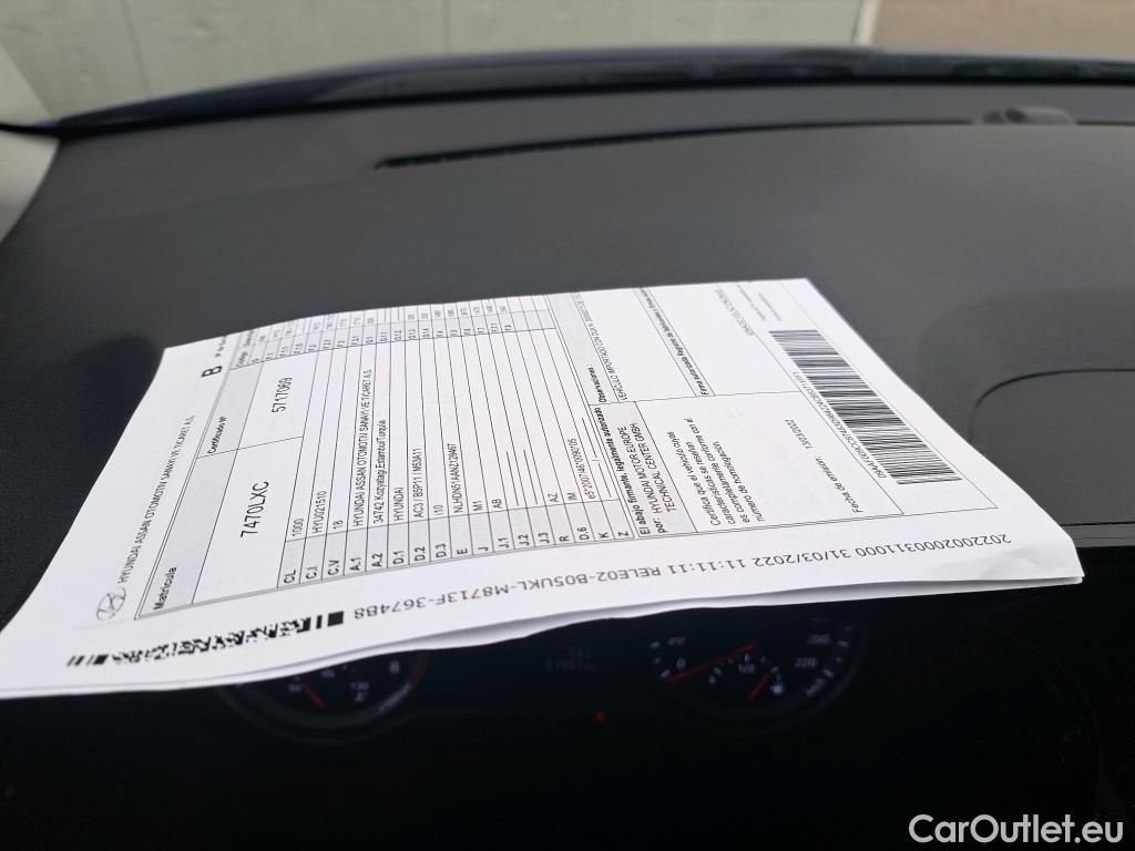  Hyundai  i10 HYUNDAI  / 2020 / 5P / berlina con portón 1.0 Klass #14