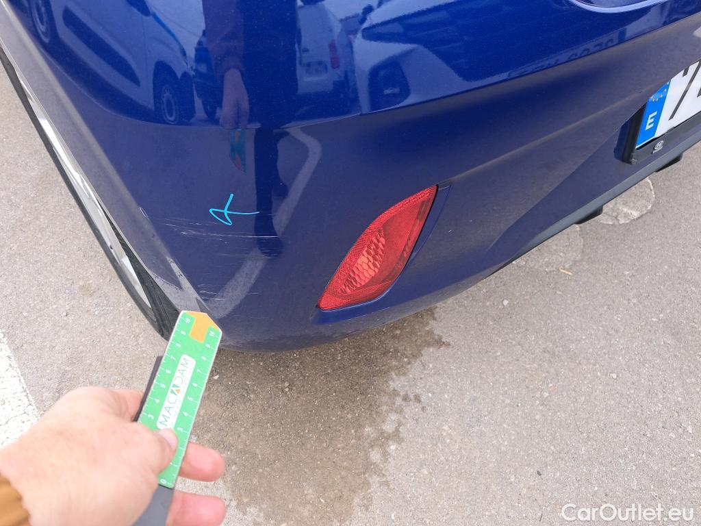  Hyundai  i10 HYUNDAI  / 2020 / 5P / berlina con portón 1.0 Klass #20