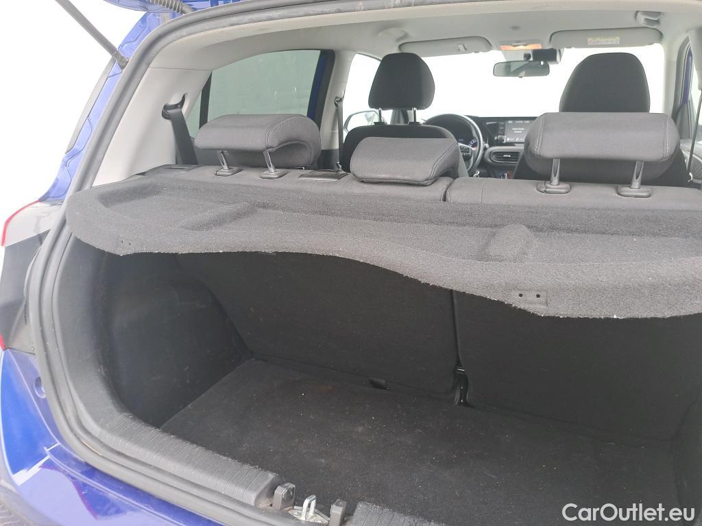  Hyundai  i10 HYUNDAI  / 2020 / 5P / berlina con portón 1.0 Klass #26