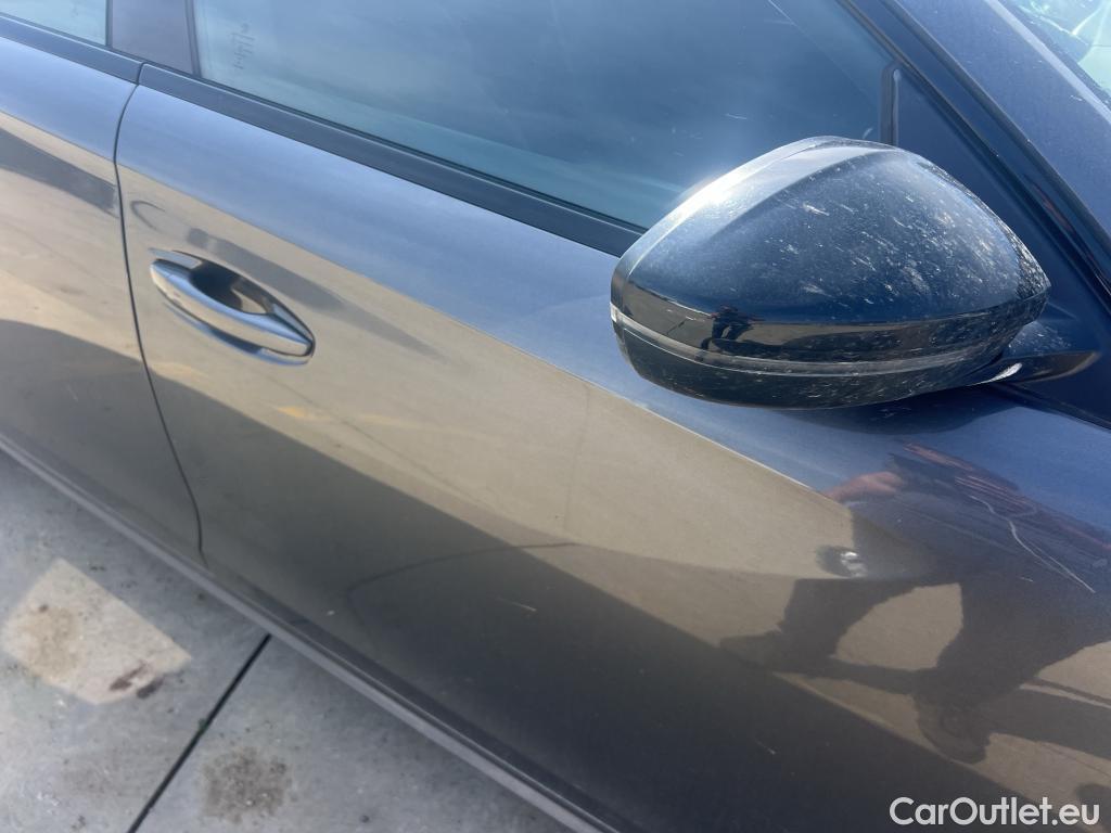  Peugeot  508 PEUGEOT  / 2018 / 5P / berlina con portón 5P Active Pack BlueHDi 130 S&S EAT8 (AC) #17