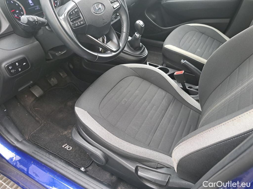  Hyundai  i10 HYUNDAI  / 2020 / 5P / berlina con portón 1.0 Klass #5