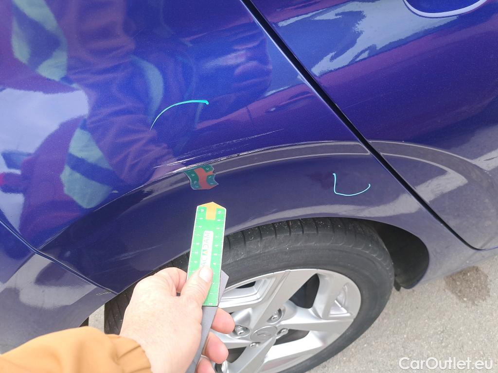  Hyundai  i10 HYUNDAI  / 2020 / 5P / berlina con portón 1.0 Klass #7