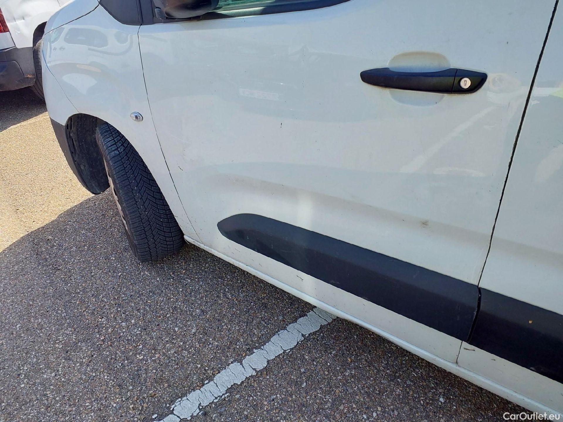  Opel  Combo OPEL  Life / 2018 / 5P / combi 1.5 TD 75kW (100CV) S/S Edition L (IND) #18