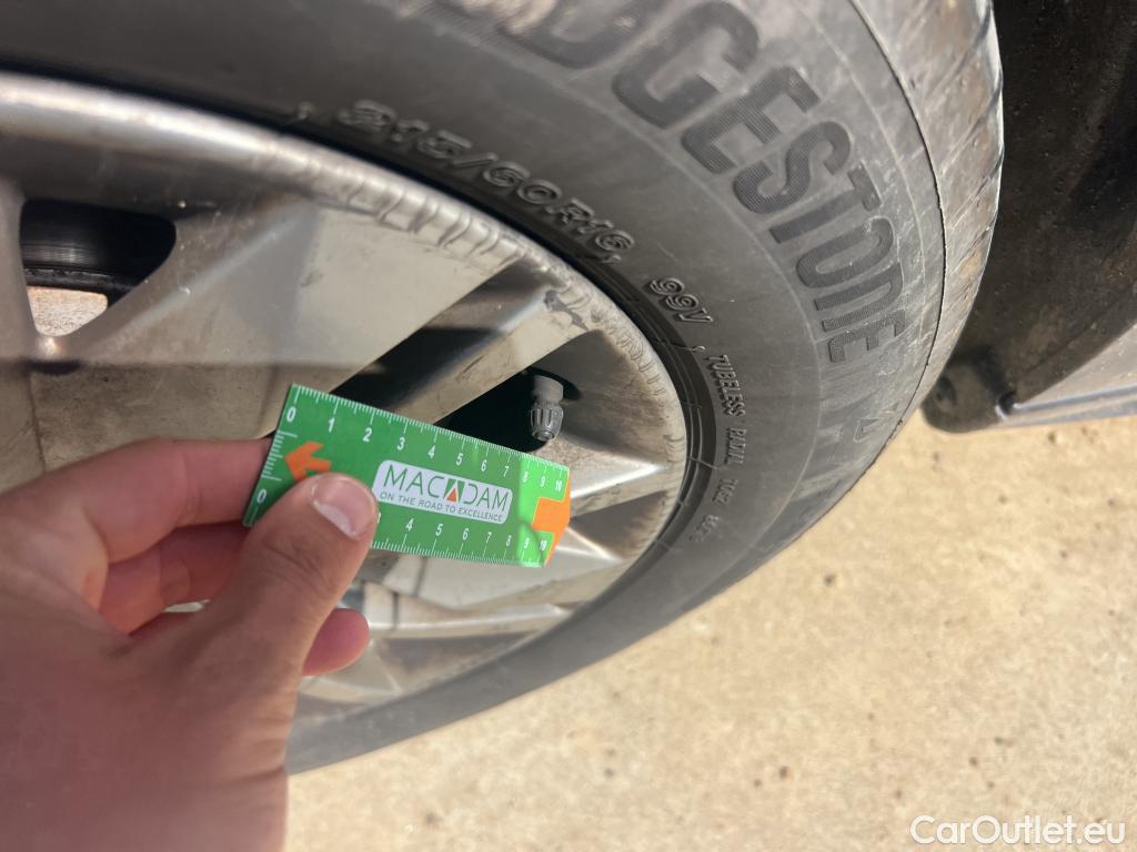  Peugeot  508 PEUGEOT  / 2018 / 5P / berlina con portón 5P Active Pack BlueHDi 130 S&S EAT8 (AC) #6