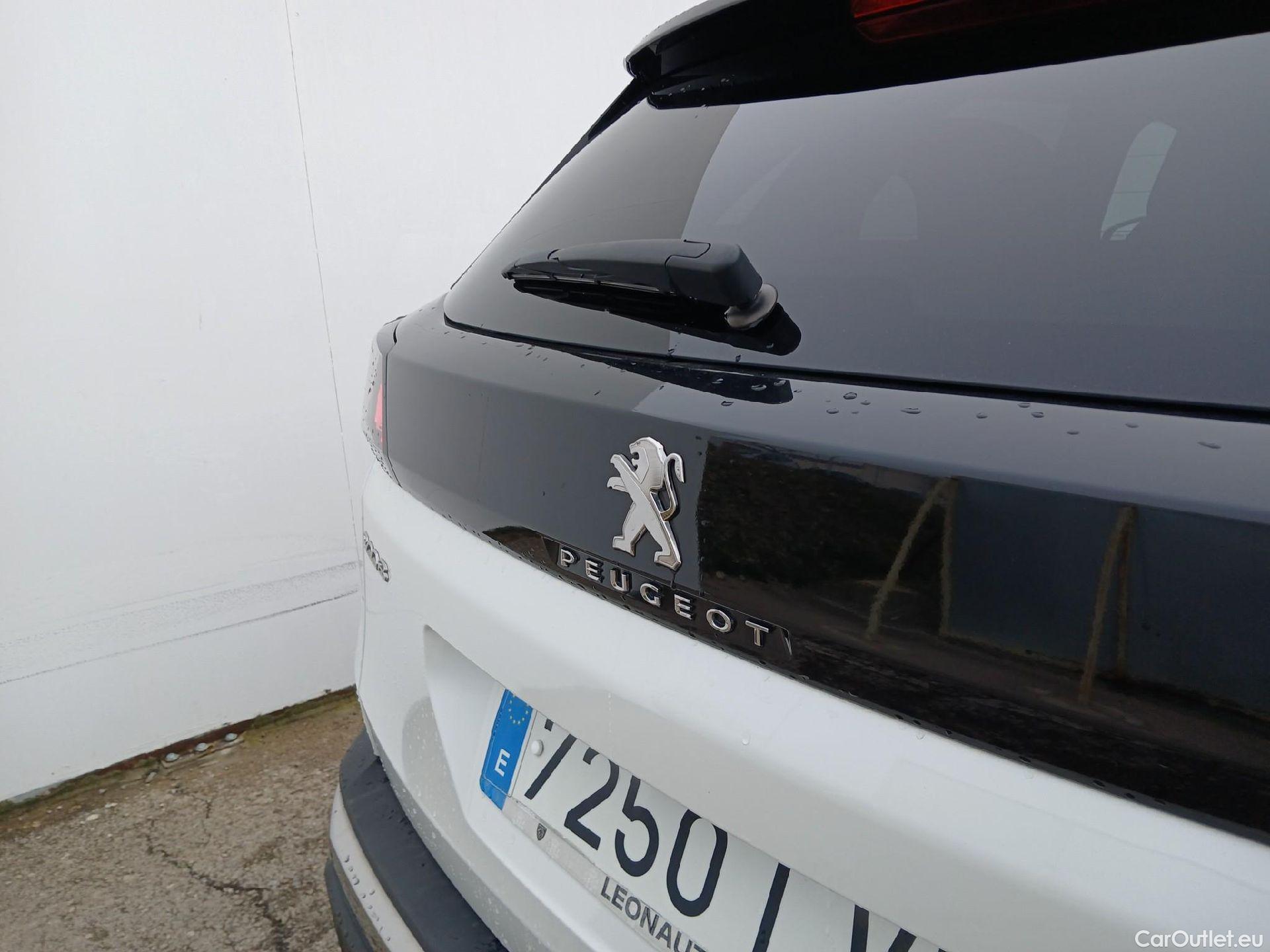  Peugeot  3008 PEUGEOT  / 2020 / 5P / todoterreno 1.5 BlueHDi 96kW (130CV) S&S GT #17