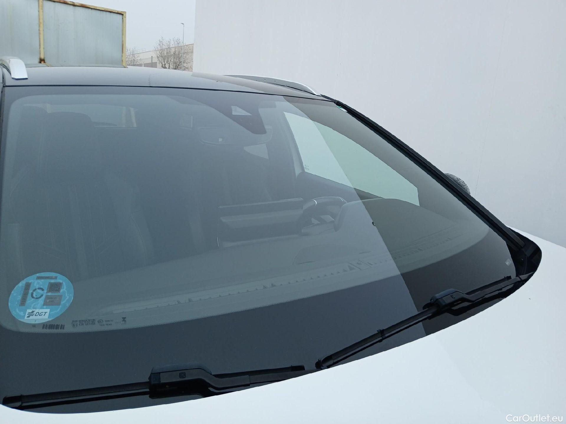  Peugeot  3008 PEUGEOT  / 2020 / 5P / todoterreno 1.5 BlueHDi 96kW (130CV) S&S GT #8