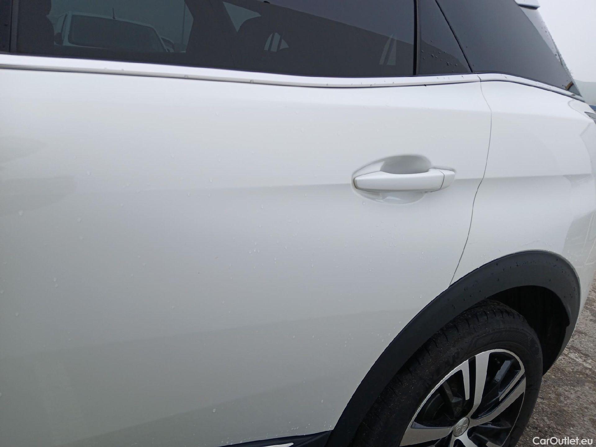  Peugeot  3008 PEUGEOT  / 2020 / 5P / todoterreno 1.5 BlueHDi 96kW (130CV) S&S GT #15
