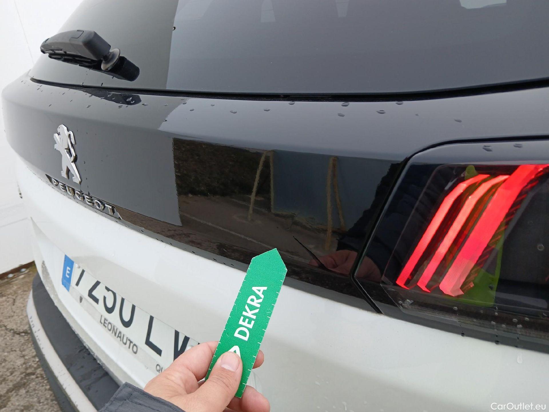  Peugeot  3008 PEUGEOT  / 2020 / 5P / todoterreno 1.5 BlueHDi 96kW (130CV) S&S GT #18
