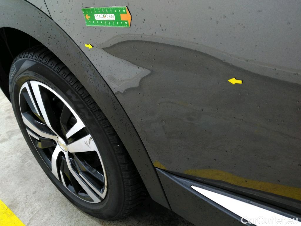  Peugeot  3008 PEUGEOT  / 2020 / 5P / SUV 1.6 HYBRID4 300 E-EAT8 GT #5