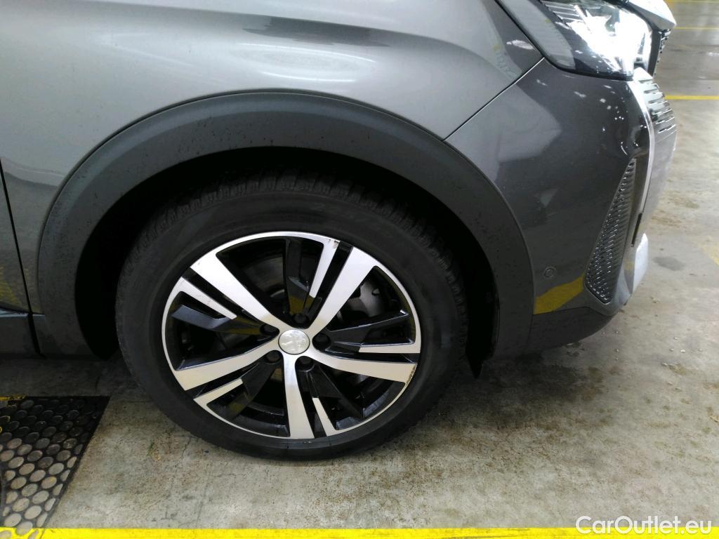  Peugeot  3008 PEUGEOT  / 2020 / 5P / SUV 1.6 HYBRID4 300 E-EAT8 GT #32