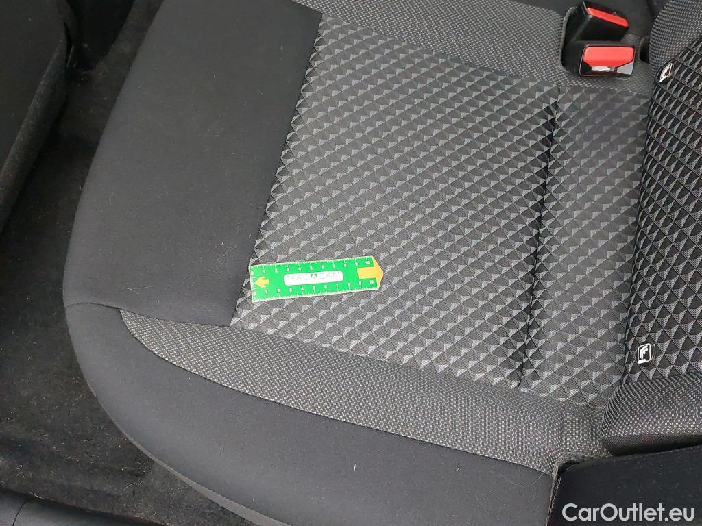  Nissan  Micra NISSAN  / 2016 / 5P / Berline IG-T 92 Business Edition / VO RECONDITIONNE - PHOTOS AVANT RECONDITIONNEMENT #22