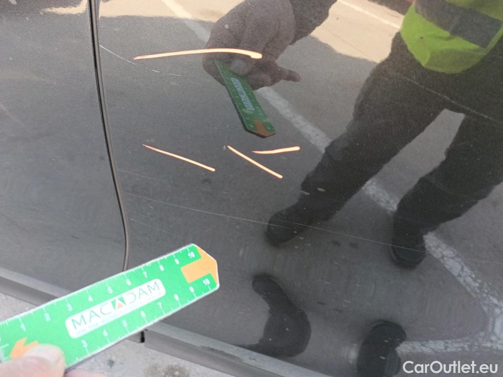  Land Rover  Discovery LAND ROVER  7 Plazas 2.0 I4 TD4 132kW (180CV) S Auto #25