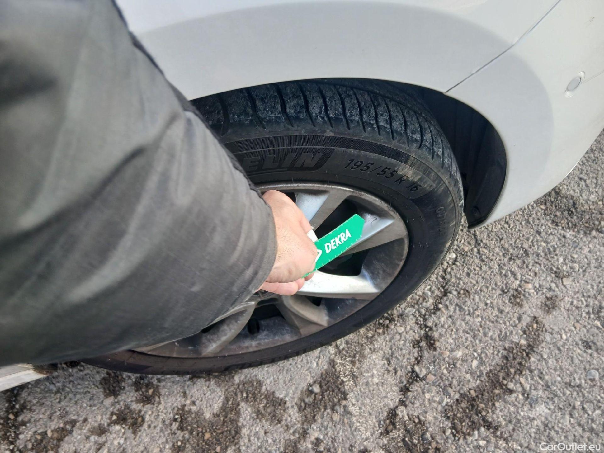  Opel  Corsa OPEL  1.2T XHL 74kW (100CV) Elegance #21