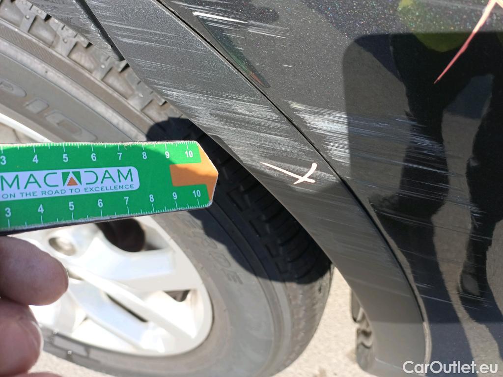  Land Rover  Discovery LAND ROVER  7 Plazas 2.0 I4 TD4 132kW (180CV) S Auto #48