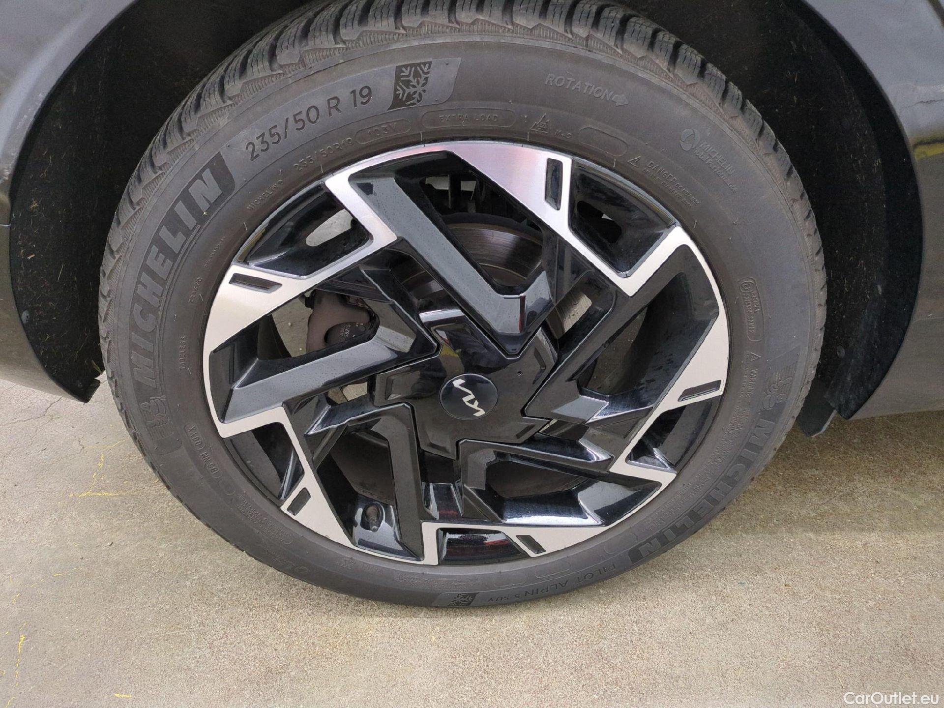  KIA  Sportage KIA  / 2021 / 5P / SUV 1.6 T-GDI 265 PHEV AUTO 4WD GT-L PREM BU #6