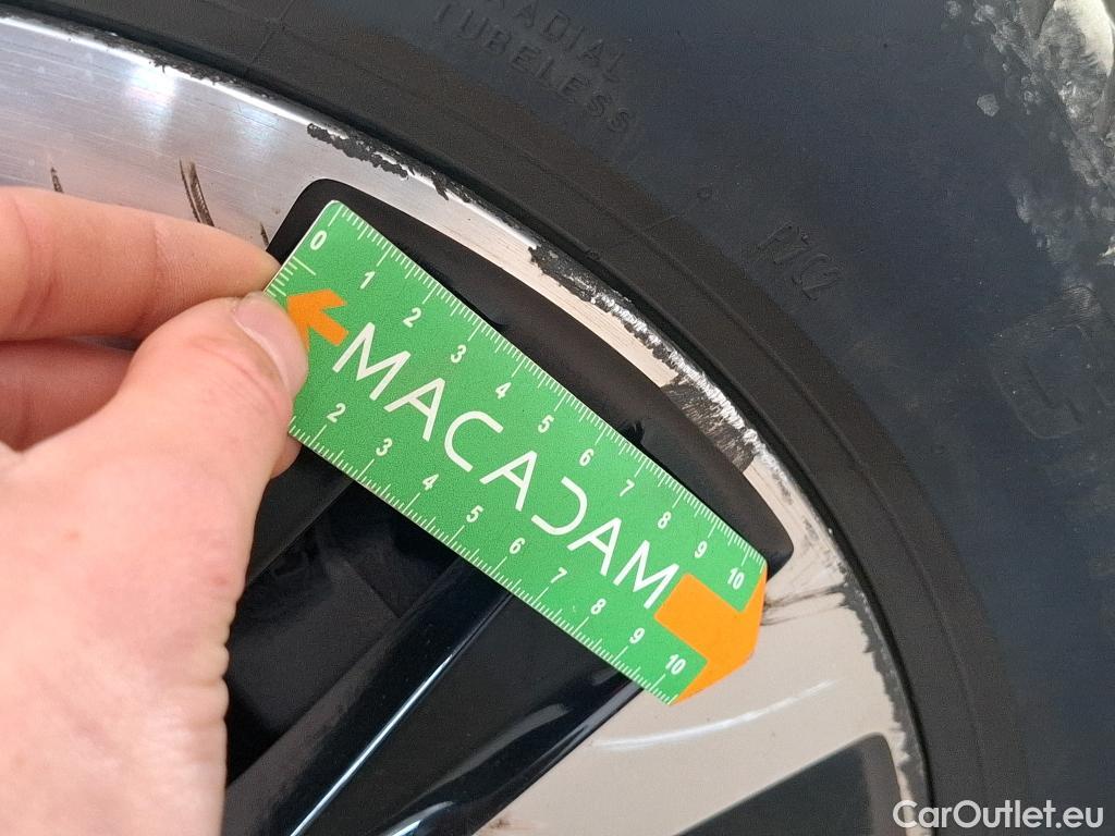  Mercedes  A-Klasse MERCEDES-BENZ Classe A Compact / 2018 / 5P / Berline A 180 d Business Line 8G-DCT #39