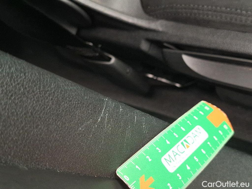  Bmw  Serie 1 BMW Série 1 / 2019 / 5P / Berline 116i DKG7 Business Design #22