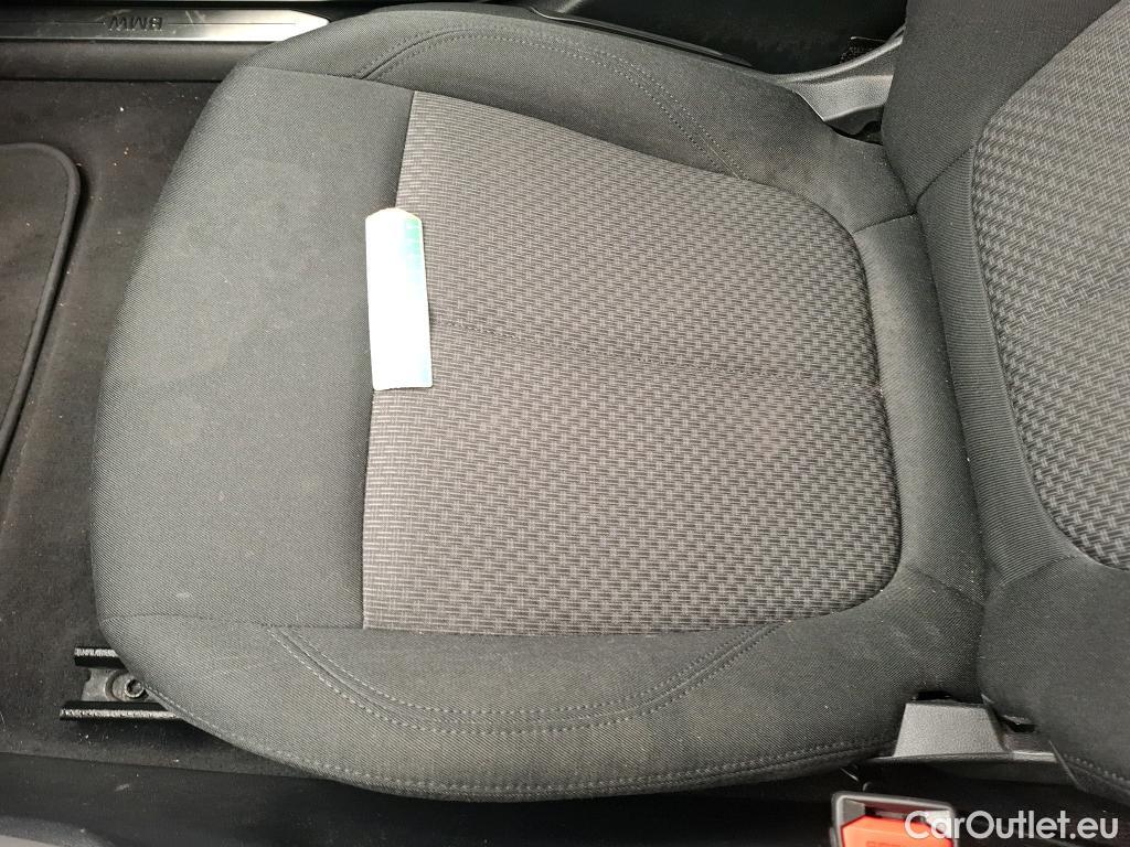  Bmw  Serie 1 BMW Série 1 / 2019 / 5P / Berline 116i DKG7 Business Design #25