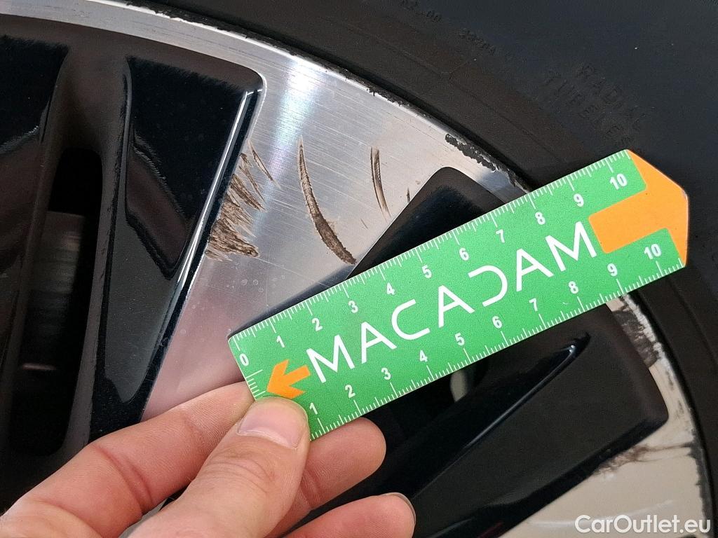  Mercedes  A-Klasse MERCEDES-BENZ Classe A Compact / 2018 / 5P / Berline A 180 d Business Line 8G-DCT #38