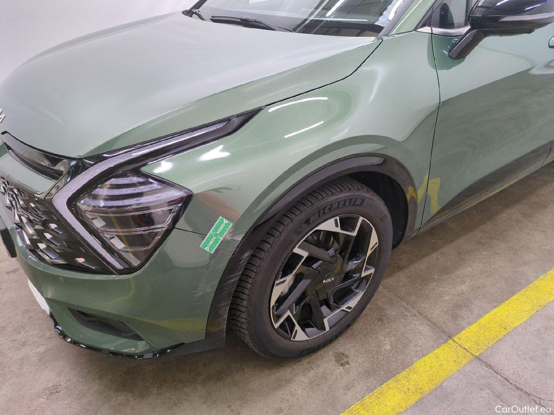  KIA  Sportage KIA  / 2021 / 5P / SUV 1.6 T-GDI 265 PHEV AUTO 4WD GT-L PREM BU #19