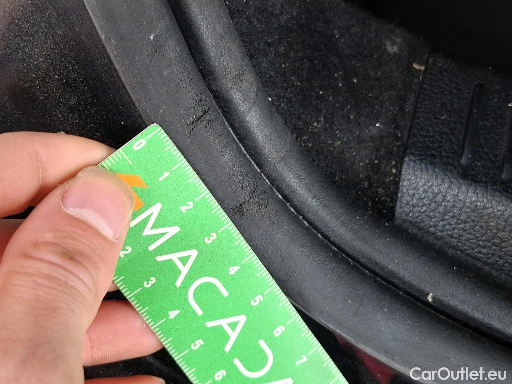  Mercedes  A-Klasse MERCEDES-BENZ Classe A Compact / 2018 / 5P / Berline A 180 d Business Line 8G-DCT #46