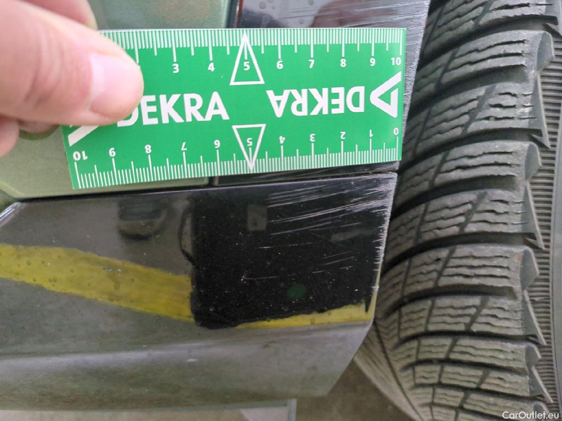  KIA  Sportage KIA  / 2021 / 5P / SUV 1.6 T-GDI 265 PHEV AUTO 4WD GT-L PREM BU #10