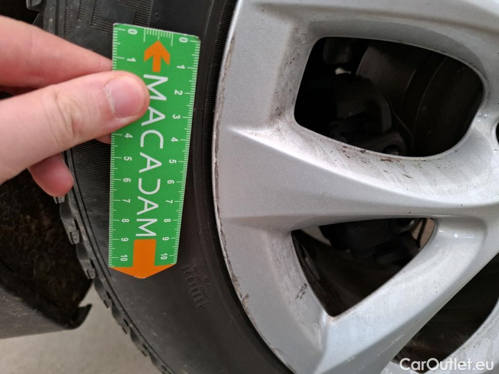  Bmw  Serie 2 Série 2 Gran Tourer 218d Lounge 2.0 150CV BVA8 E6dT #20