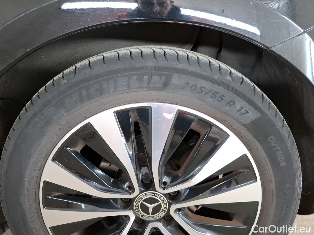  Mercedes  A-Klasse MERCEDES-BENZ Classe A Compact / 2018 / 5P / Berline A 180 d Business Line 8G-DCT #59