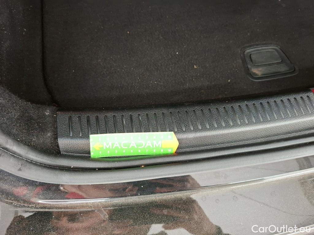  Mercedes  A-Klasse MERCEDES-BENZ Classe A Compact / 2018 / 5P / Berline A 180 d Business Line 8G-DCT #44