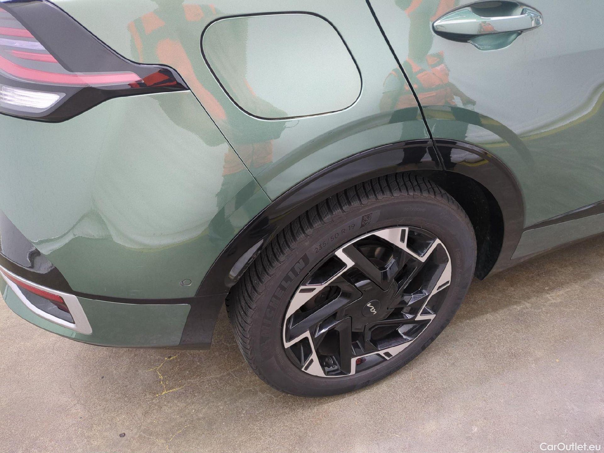  KIA  Sportage KIA  / 2021 / 5P / SUV 1.6 T-GDI 265 PHEV AUTO 4WD GT-L PREM BU #25