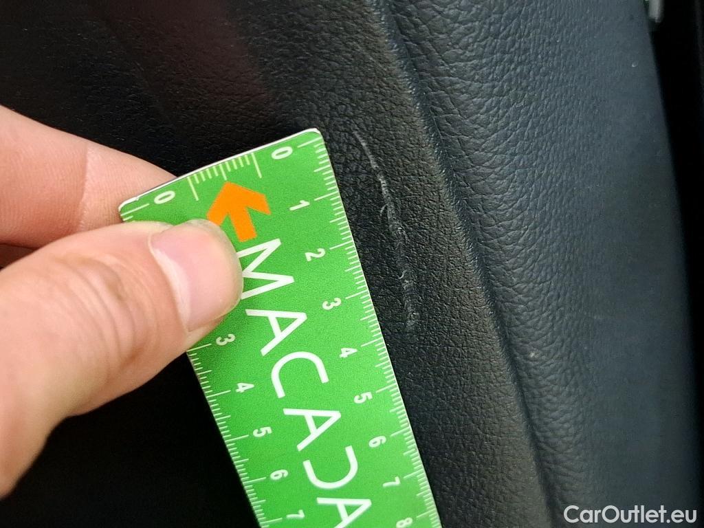  Mercedes  A-Klasse MERCEDES-BENZ Classe A Compact / 2018 / 5P / Berline A 180 d Business Line 8G-DCT #49